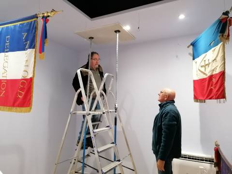Réparation du plafond de la salle des drapeaux