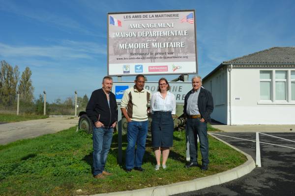 Volunteers from the association present to welcome the new legionnaires