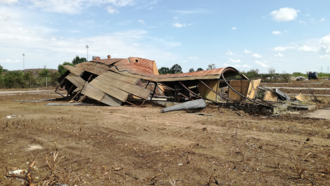 Les deux quonsets le 26 juin 2020 après la tempête