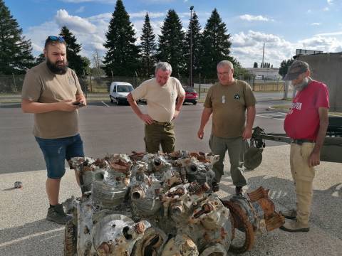 ARVMC volunteers and their vehicles