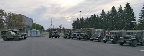 ARVMC volunteers and their vehicles