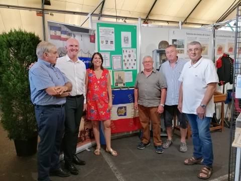 L’équipe du samedi après-midi en présence du président du Conseil Départemental et de la maire adjoint de la ville de Déols