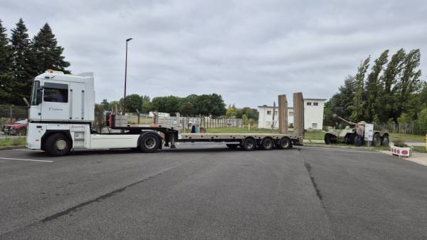 Setting up the vehicle carrier