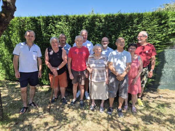 Les bénévoles avec madame Petit